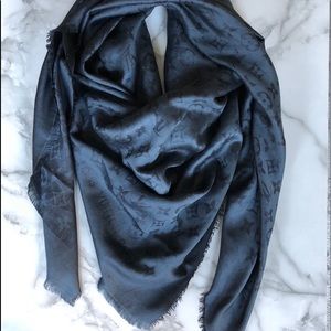 *DROPPED PRICE* Authentic LV Monogram Voile Shawl